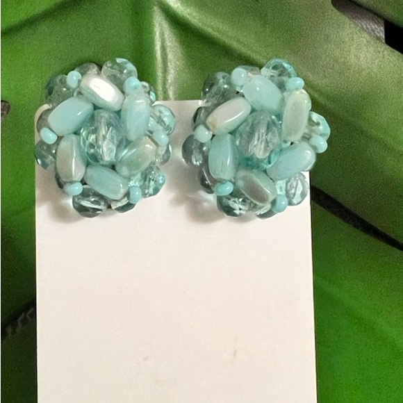 VINTAGE WEST GERMANY EARRINGS - Picture 2 of 8